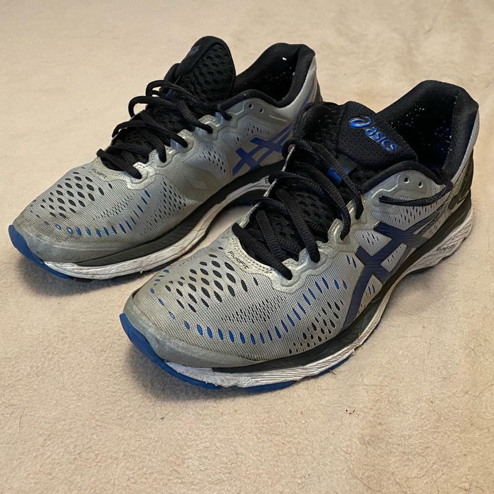 Asics men’s running shoes